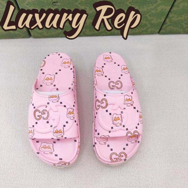 Replica Gucci Unisex GG Animal Print Rubber Slide Sandal Pink Embossed Interlocking G Low Heel 4