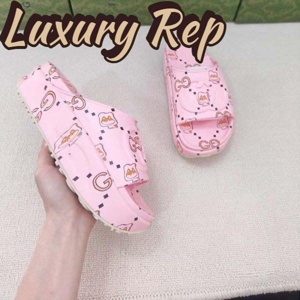Replica Gucci Unisex GG Animal Print Rubber Slide Sandal Pink Embossed Interlocking G Low Heel 9