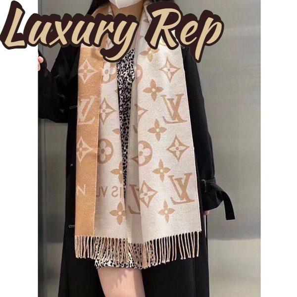 Replica Louis Vuitton LV Unisex Essential Scarf Sandy Wool Contrasting Monogram Motif Signature 9